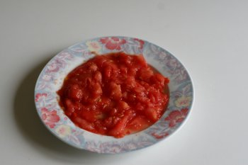 измельчить помидоры