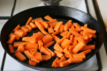 спассеровать морковь на жире