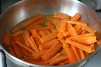 спассеровать морковь на сливочном масле