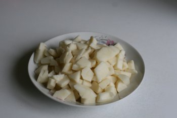 нарезать картофель