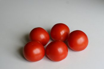 приготовить помидоры одинакового размера