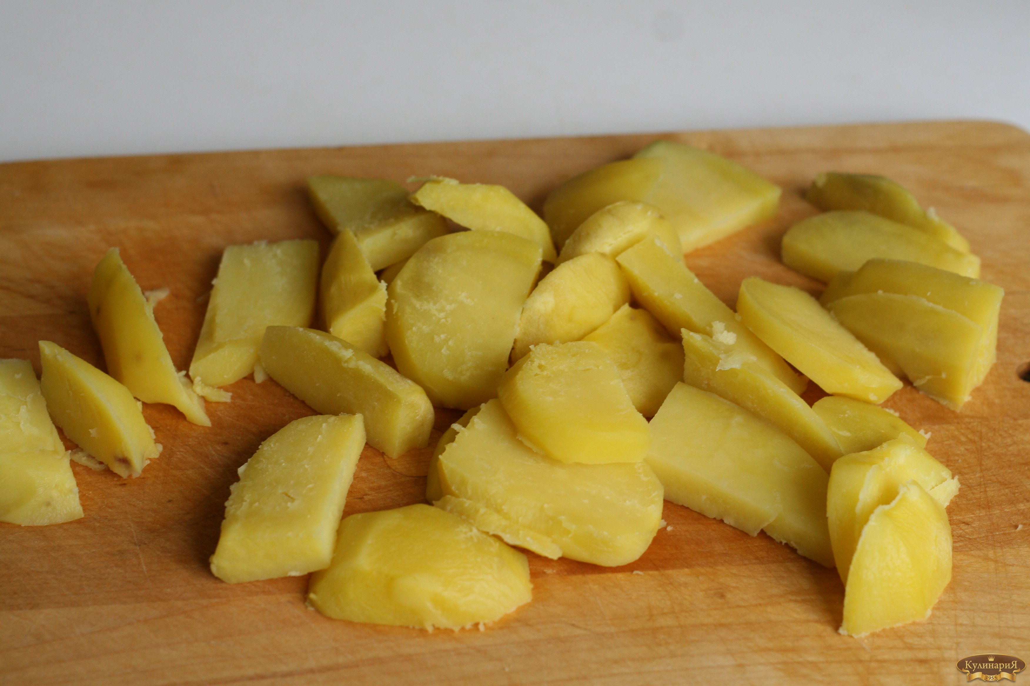 Нарезка ломтиками картофель