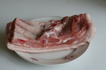 приготовить свиную грудинку