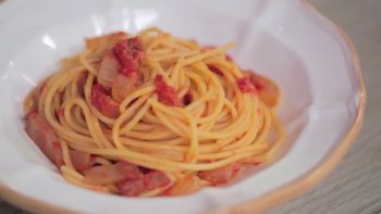 Спагетти all'amatriciana